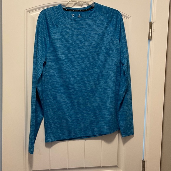 Xersion EverAir Blue Long Sleeve Tee - Picture 1 of 3